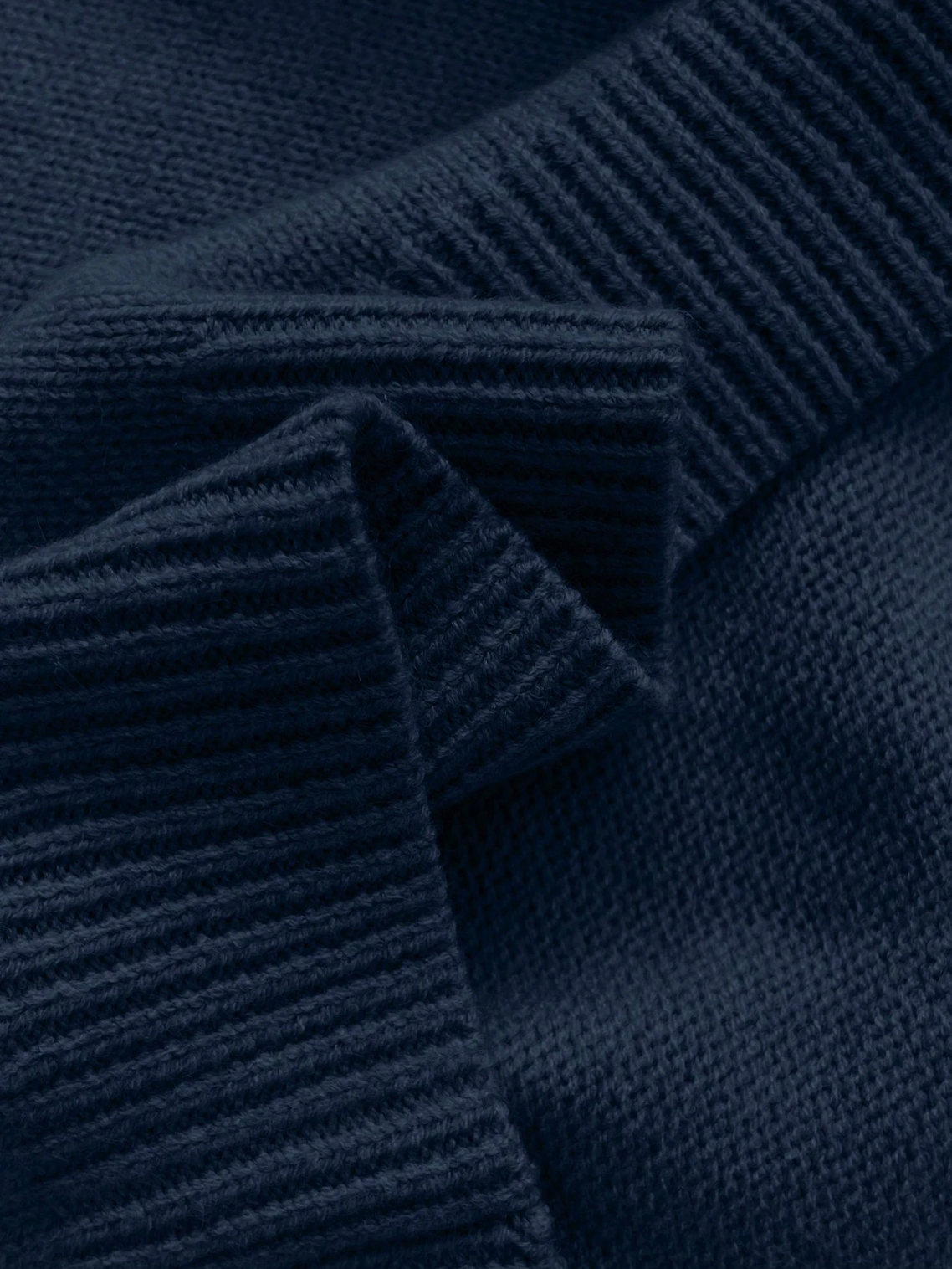 Celia | Elegancki Sweter z Koronkowym Kołnierzykiem