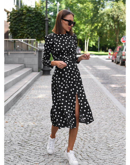 Wioletta | Elegancka Sukienka w Grochy