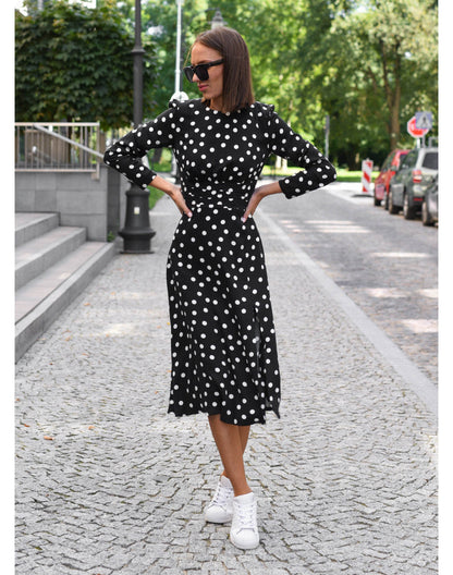 Wioletta | Elegancka Sukienka w Grochy